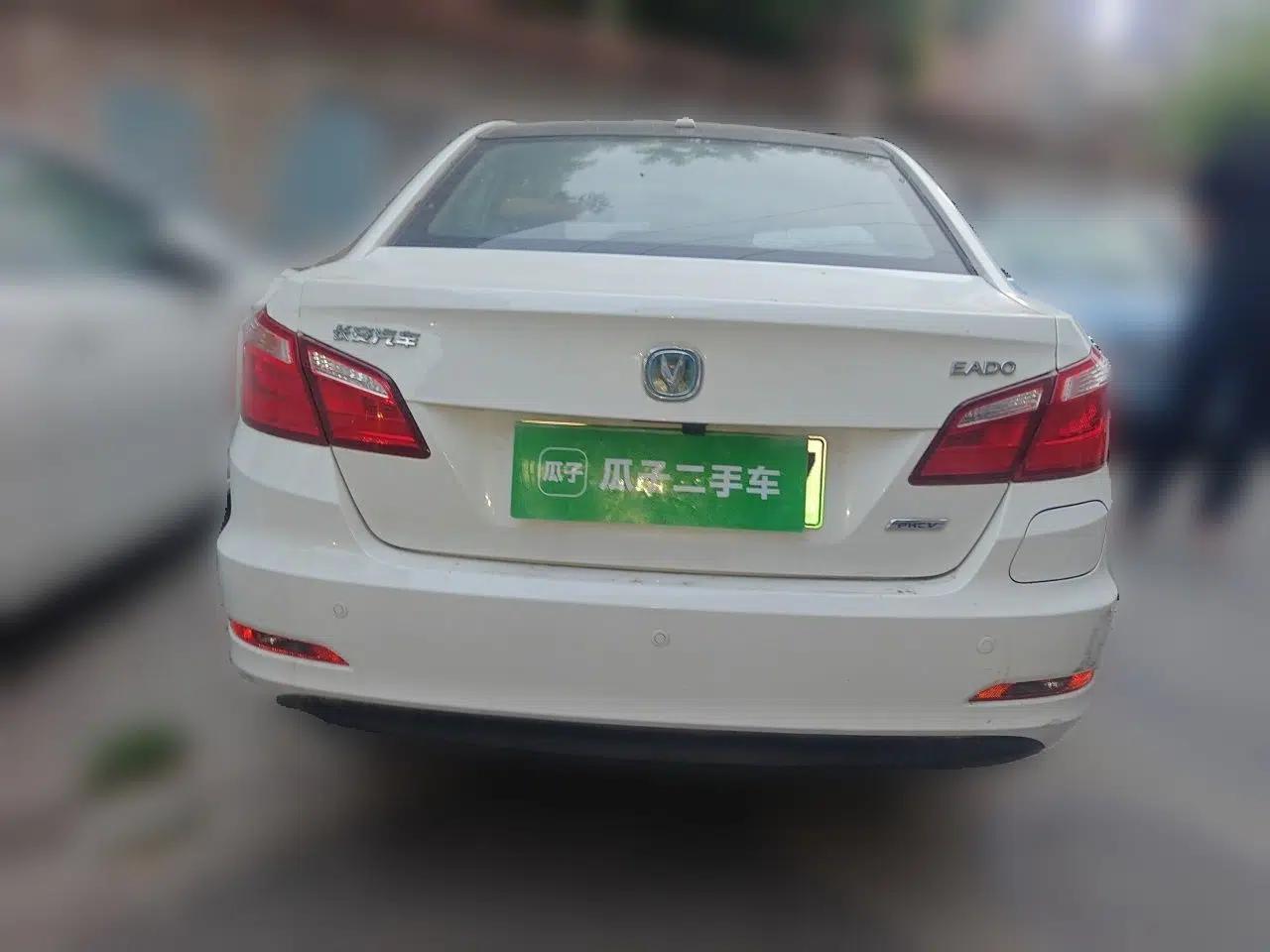 CHANGAN Eado New Energy 2018 1.0T PHEV Navigation Model — миниатюра 5