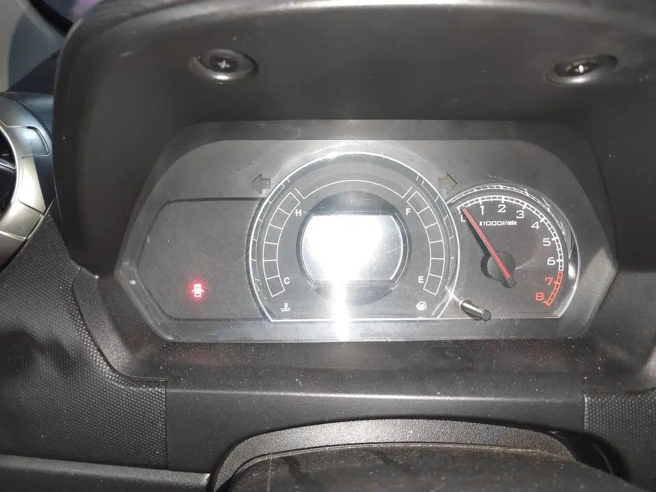Great Wall M4 2014 1.5L Manual Luxury Model — миниатюра 12