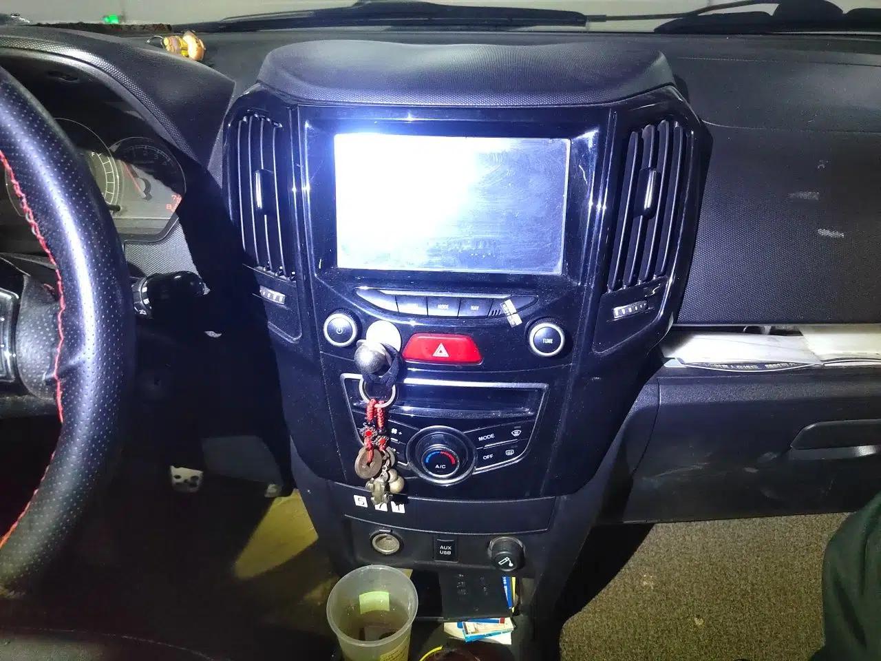 Great Wall M4 2014 1.5L Manual Luxury Model — миниатюра 14