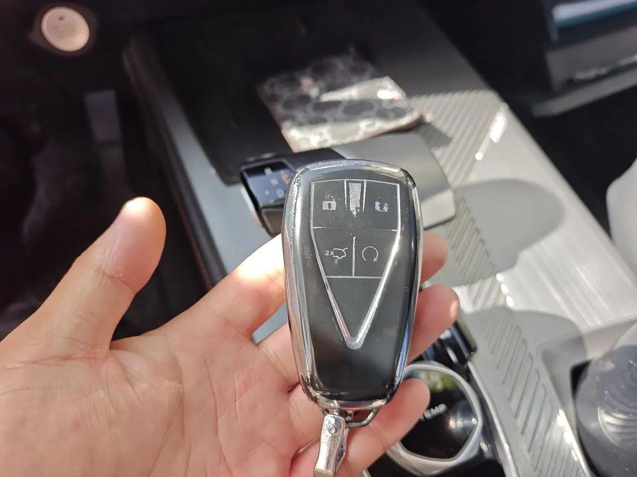 CHANGAN OSHAN Z6 New Energy 2023 ZhiDian iDD 150KM Flagship PLUS — миниатюра 9