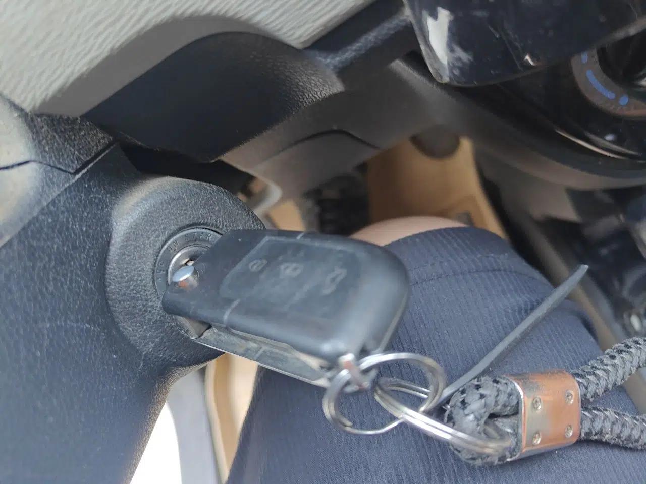 CHANGAN OSHAN Olisway 2013 1.4L Manual Jingxiang Model — миниатюра 9