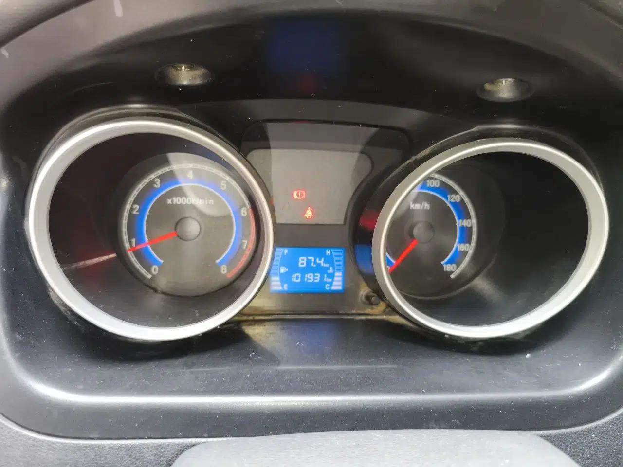 CHANGAN KAICHENG Ruixing M80 2014 1.5L Comfort Model 4G15S — миниатюра 12