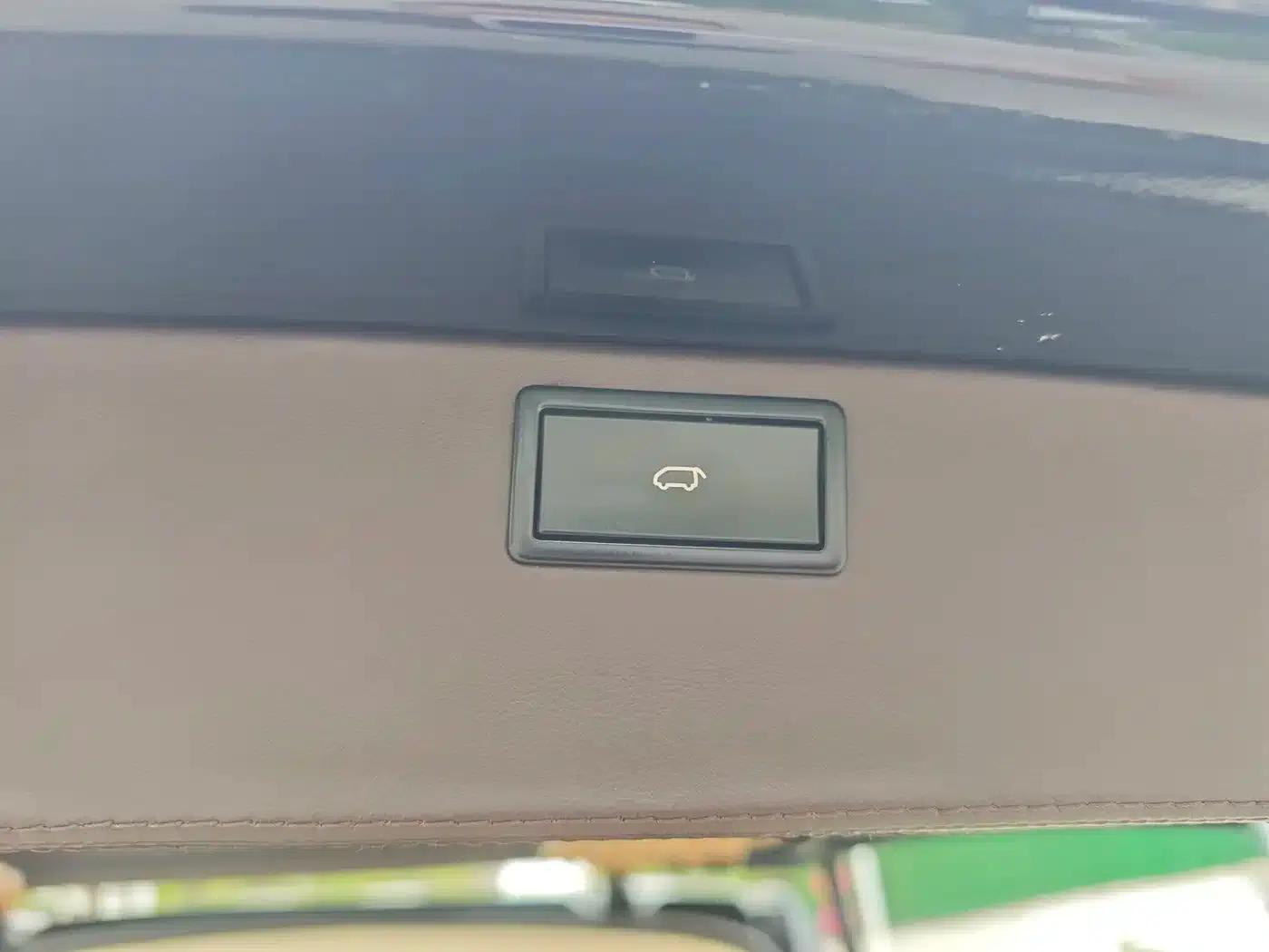 Caravelle 2018 2.0TSI 4WD Luxury 7-Seater — миниатюра 11