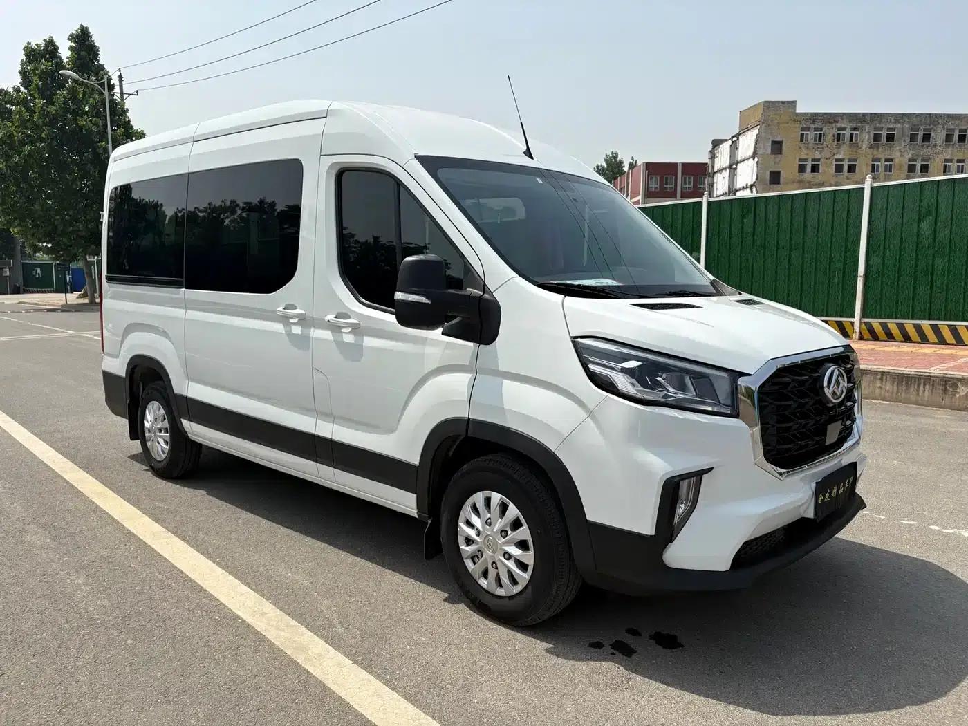 Xintu V90 2024 Smart 2.0T Automatic Front-Wheel Drive Long Wheelbase High Roof Single Rear Tire 6/7 Seats — миниатюра 2