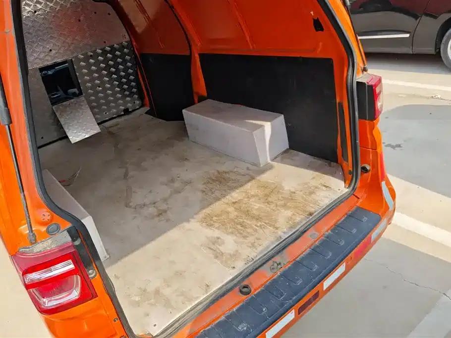 Lingzhi New Energy 2023 Classic Van (2-seater) — миниатюра 4