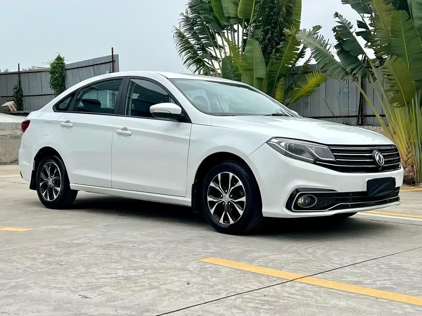 Jingyi S50 2020 1.6L Manual Deluxe Edition — миниатюра 3