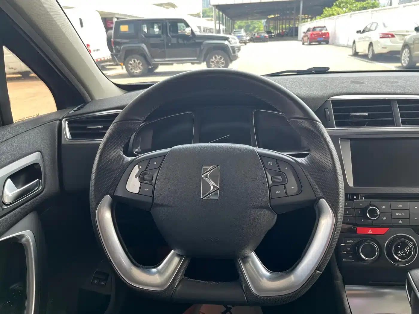 DS 6 2016 1.6T Luxury Edition THP160 — миниатюра 10