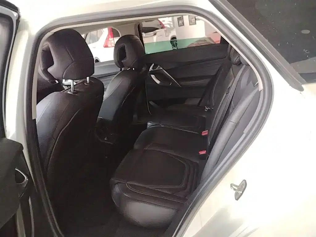 DS 5 2015 1.6T Elegant Edition THP160 — миниатюра 17