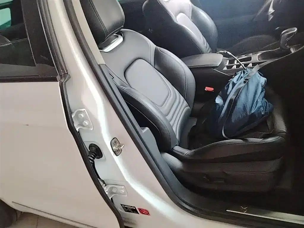 DS 5 2015 1.6T Elegant Edition THP160 — миниатюра 25