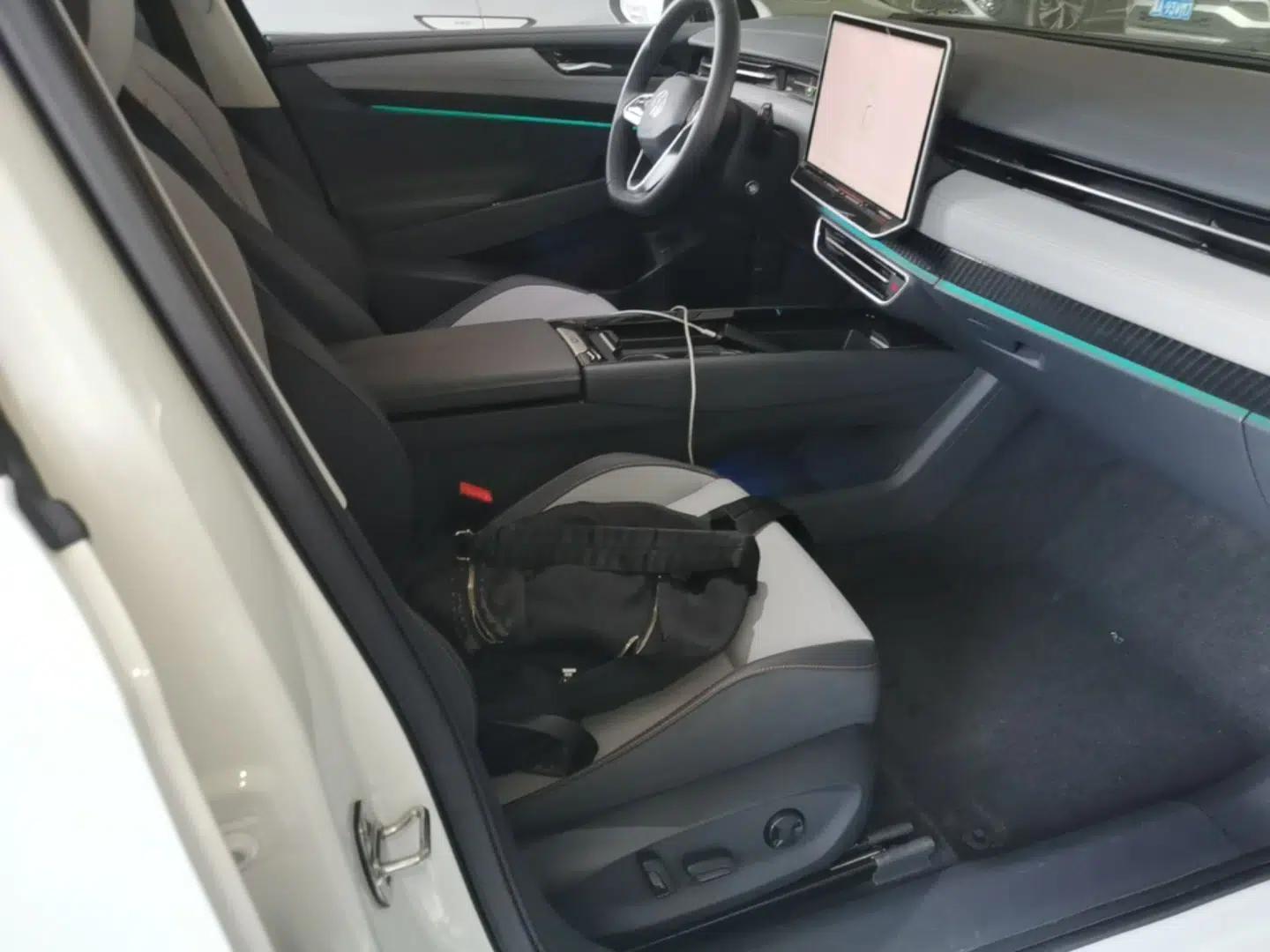 Volkswagen ID.7 VIZZION 2024 AIR model — миниатюра 23