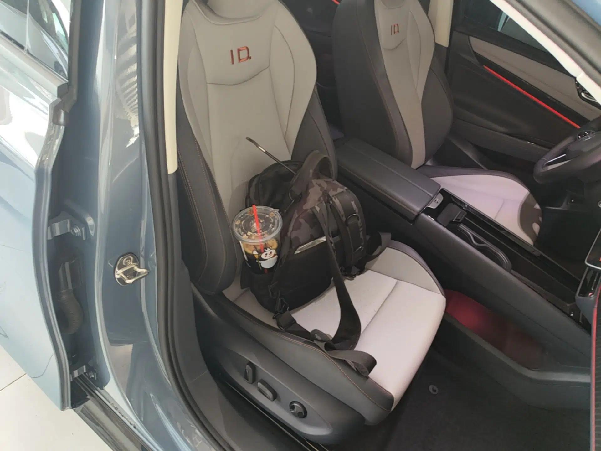 Volkswagen ID.7 VIZZION 2024 AIR model — миниатюра 23