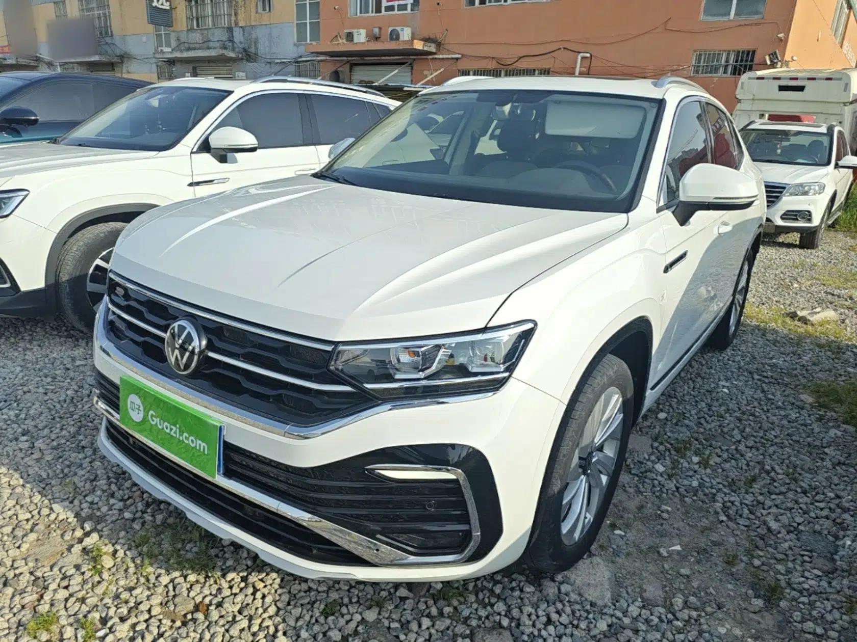 Volkswagen Tayron X 2020 330TSI Two-Wheel Drive Luxury Smart Connectivity Version — миниатюра 1