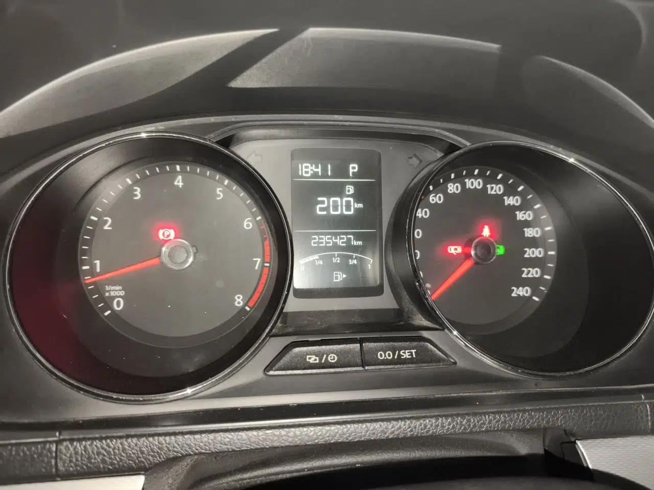 Volkswagen Gran Lavida 2017 230TSI DSG Comfort Edition — миниатюра 12