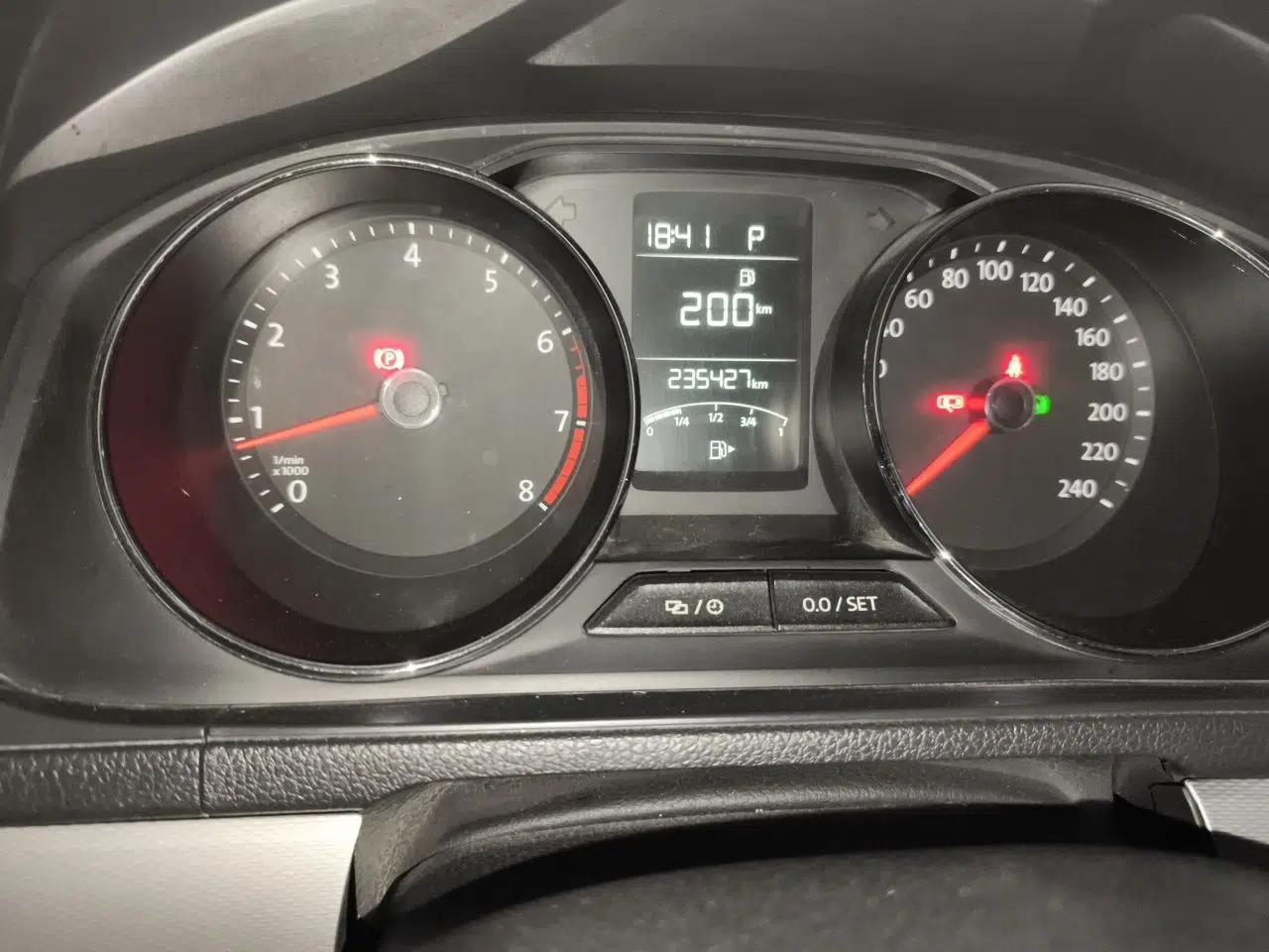 Volkswagen Gran Lavida 2017 230TSI DSG Comfort Edition — миниатюра 13