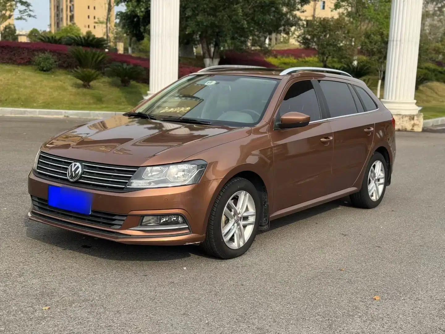 Volkswagen Gran Lavida 2015 230TSI DSG Comfort Edition — миниатюра 1
