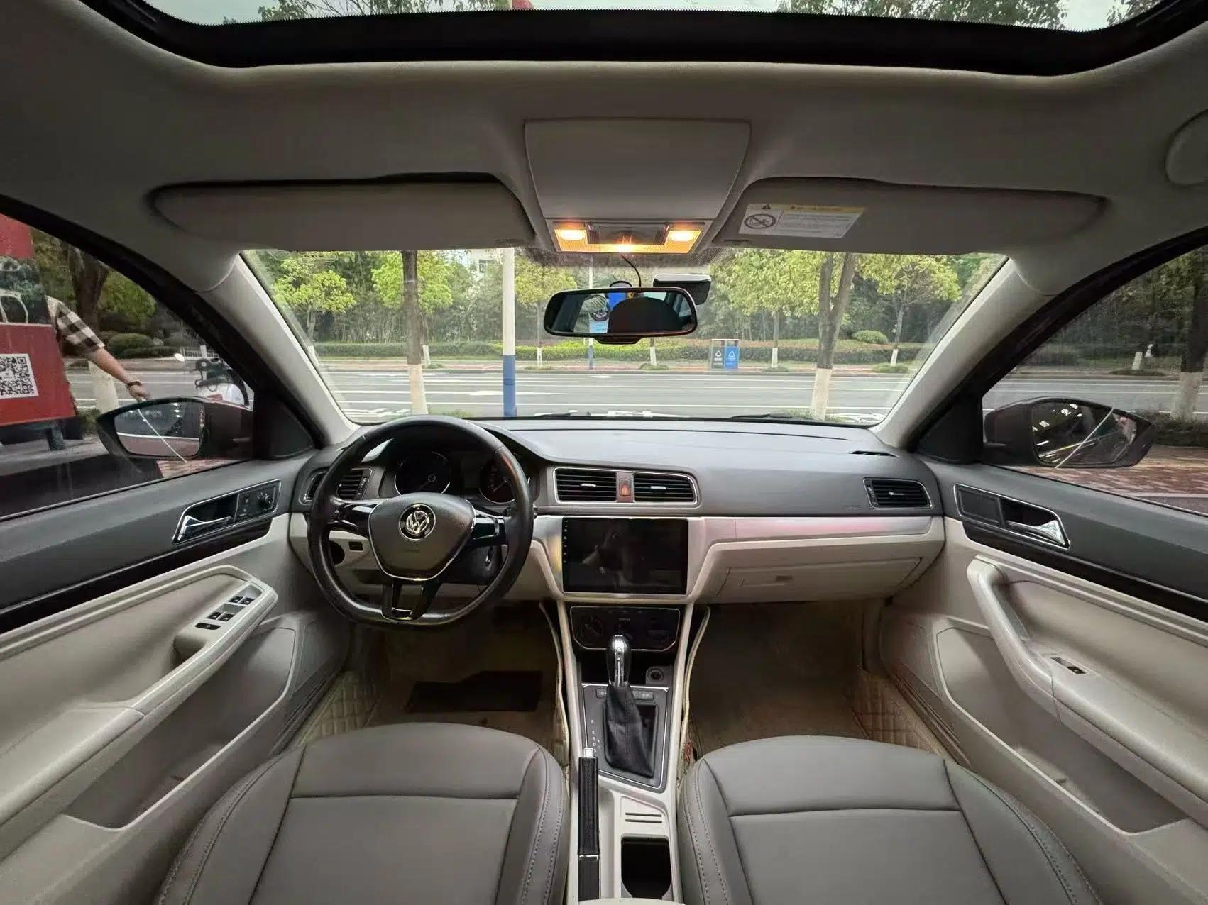 Volkswagen Gran Lavida 2015 230TSI DSG Comfort Edition — миниатюра 13