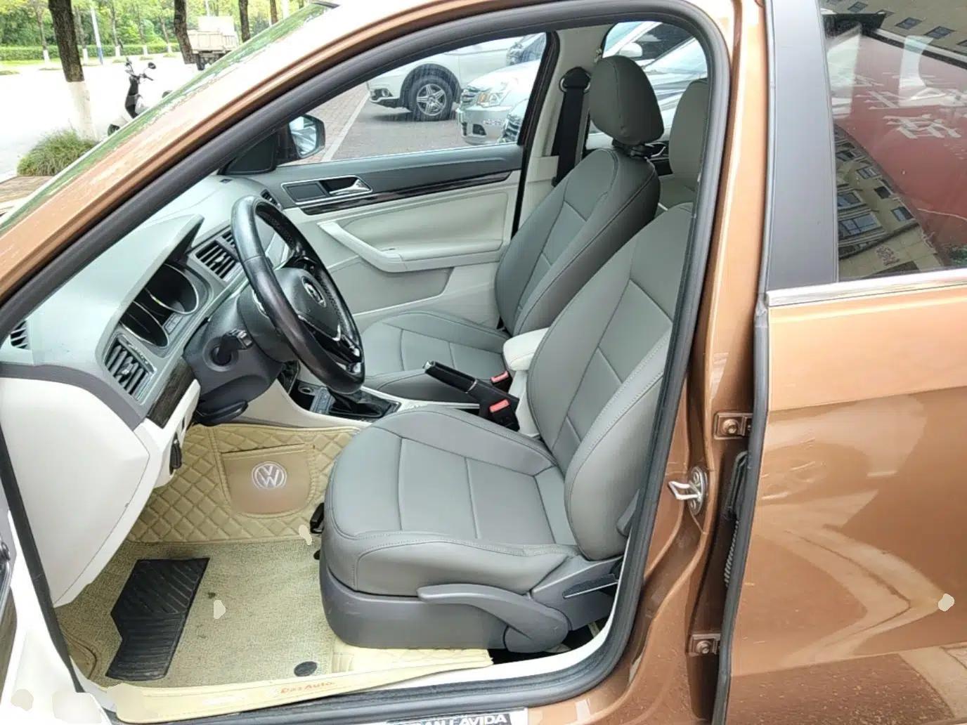 Volkswagen Gran Lavida 2015 230TSI DSG Comfort Edition — миниатюра 18