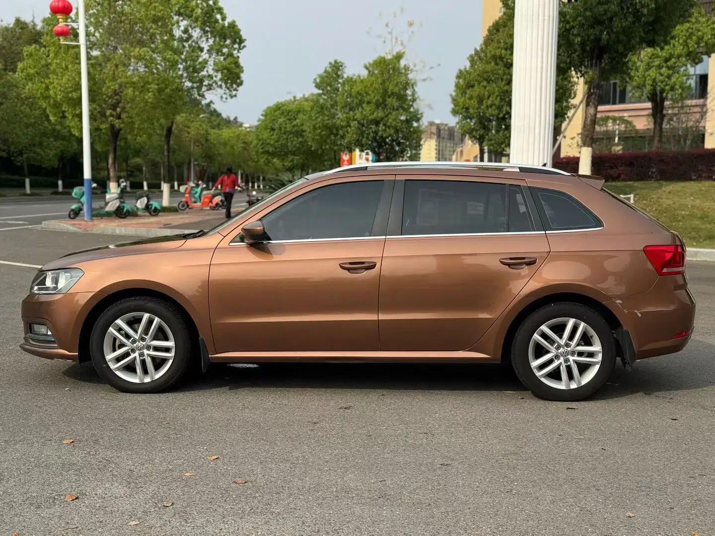 Volkswagen Gran Lavida 2015 230TSI DSG Comfort Edition — миниатюра 4