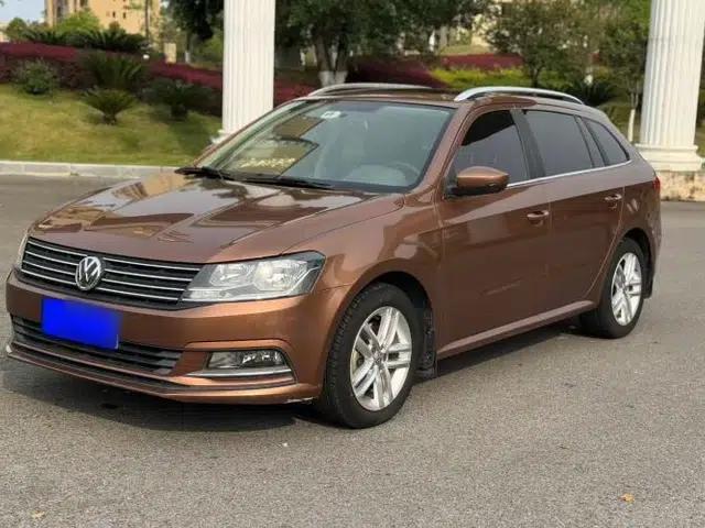 Volkswagen Gran Lavida 2015 230TSI DSG Comfort Edition