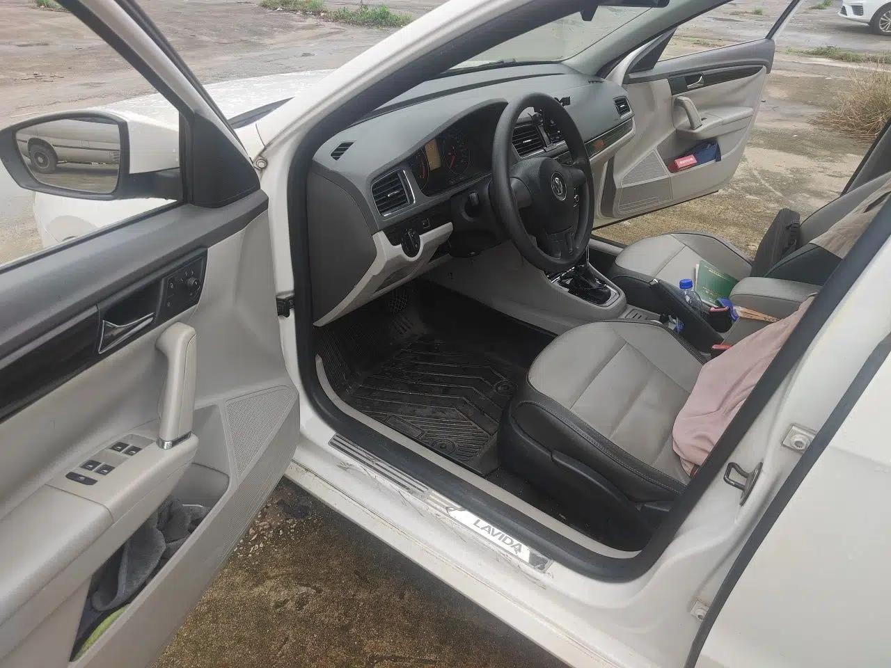 Volkswagen Gran Lavida 2013 1.6L Automatic Comfort Model — миниатюра 17