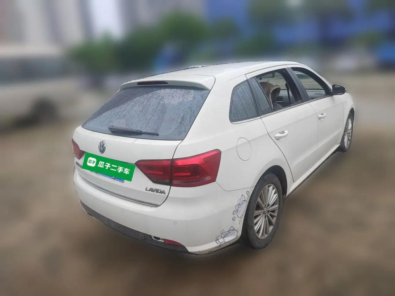 Volkswagen Gran Lavida 2013 1.6L Automatic Comfort Model — миниатюра 6