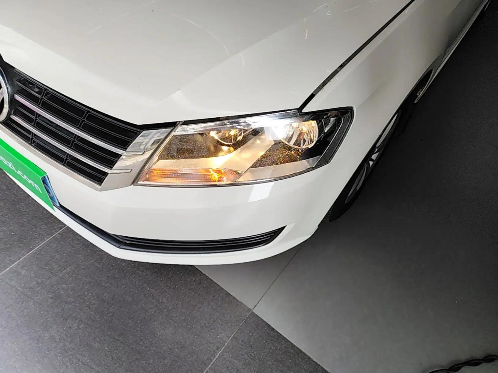 Volkswagen Gran Lavida 2013 1.6L Automatic Fashion Model — миниатюра 2