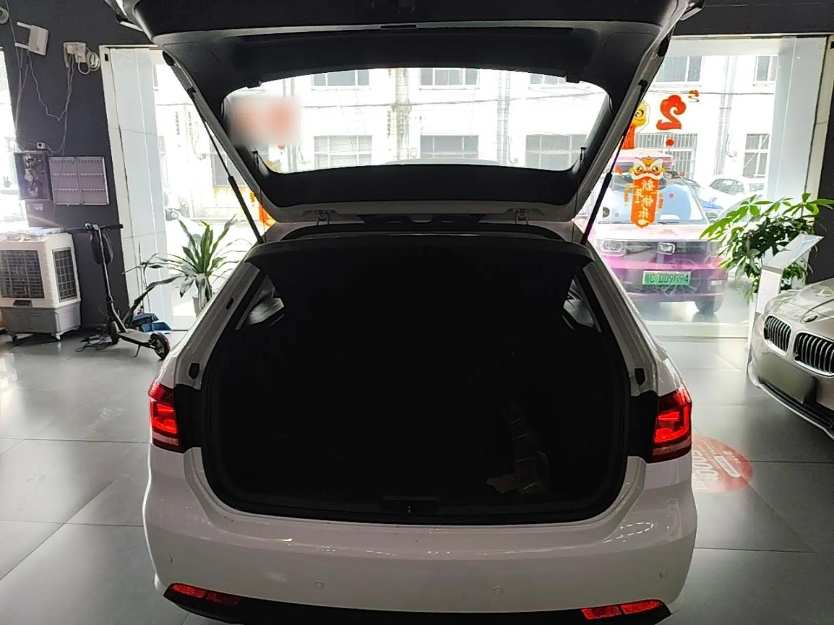 Volkswagen Gran Lavida 2013 1.6L Automatic Fashion Model — миниатюра 17