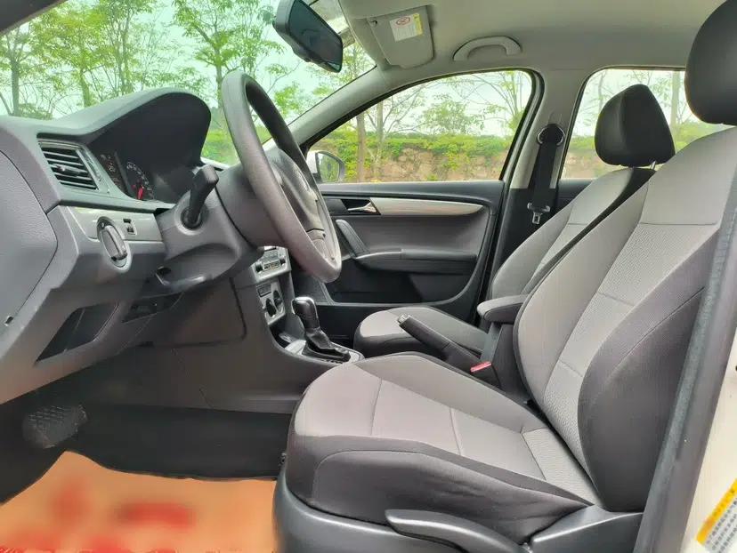 Volkswagen Gran Lavida 2013 1.6L Automatic Fashion Model — миниатюра 19