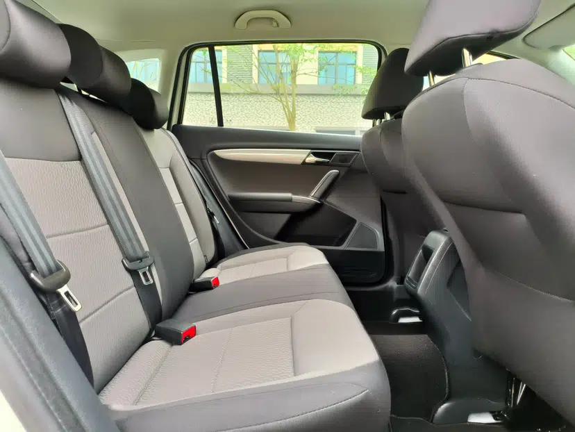 Volkswagen Gran Lavida 2013 1.6L Automatic Fashion Model — миниатюра 22