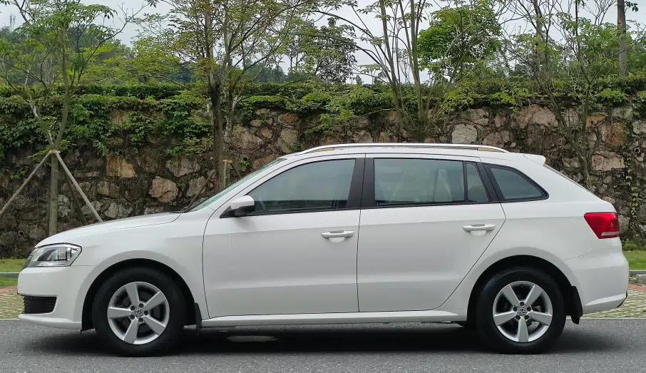 Volkswagen Gran Lavida 2013 1.6L Automatic Fashion Model — миниатюра 8