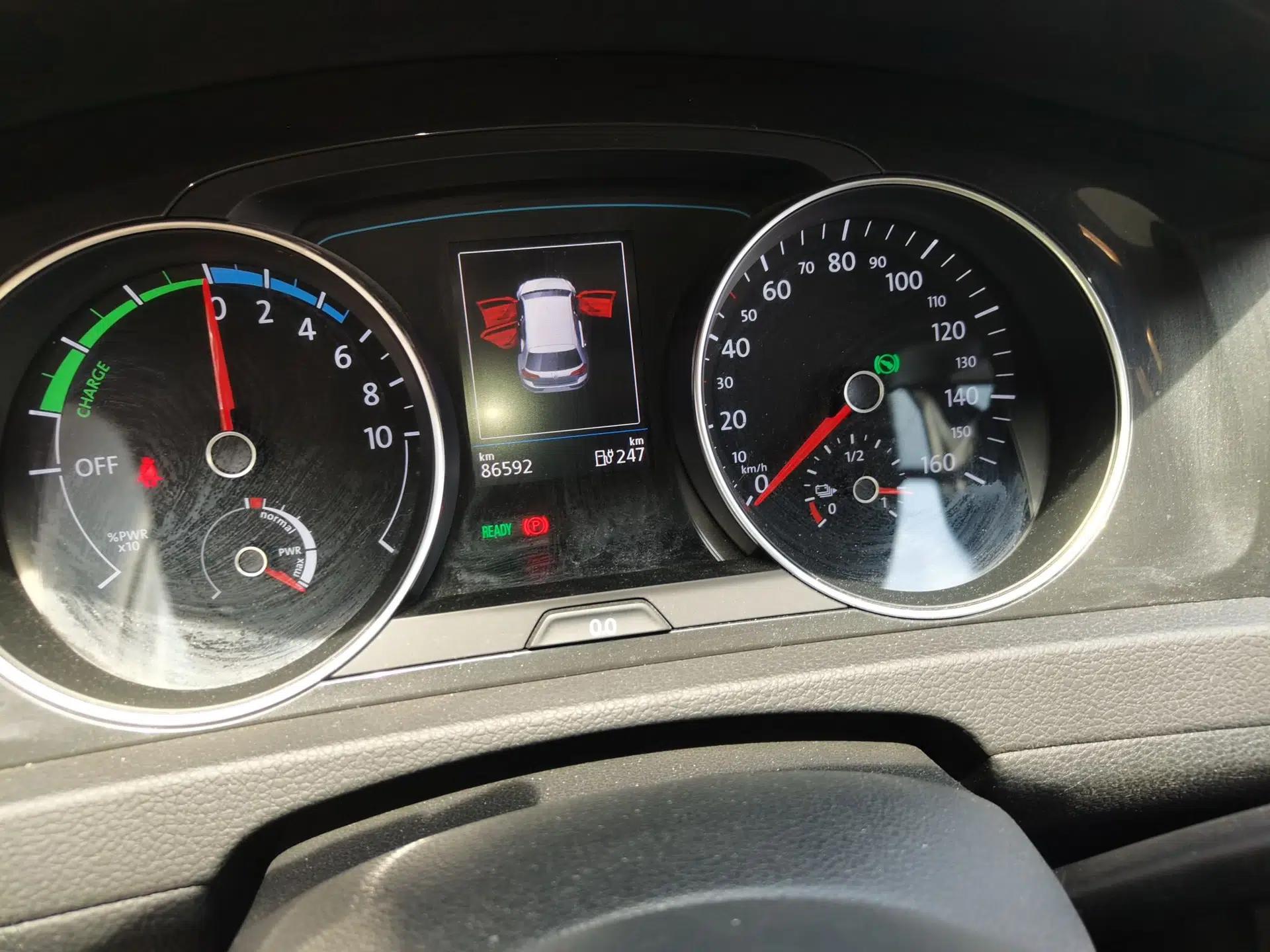 Volkswagen Golf Pure Electric 2020 Chari — миниатюра 12