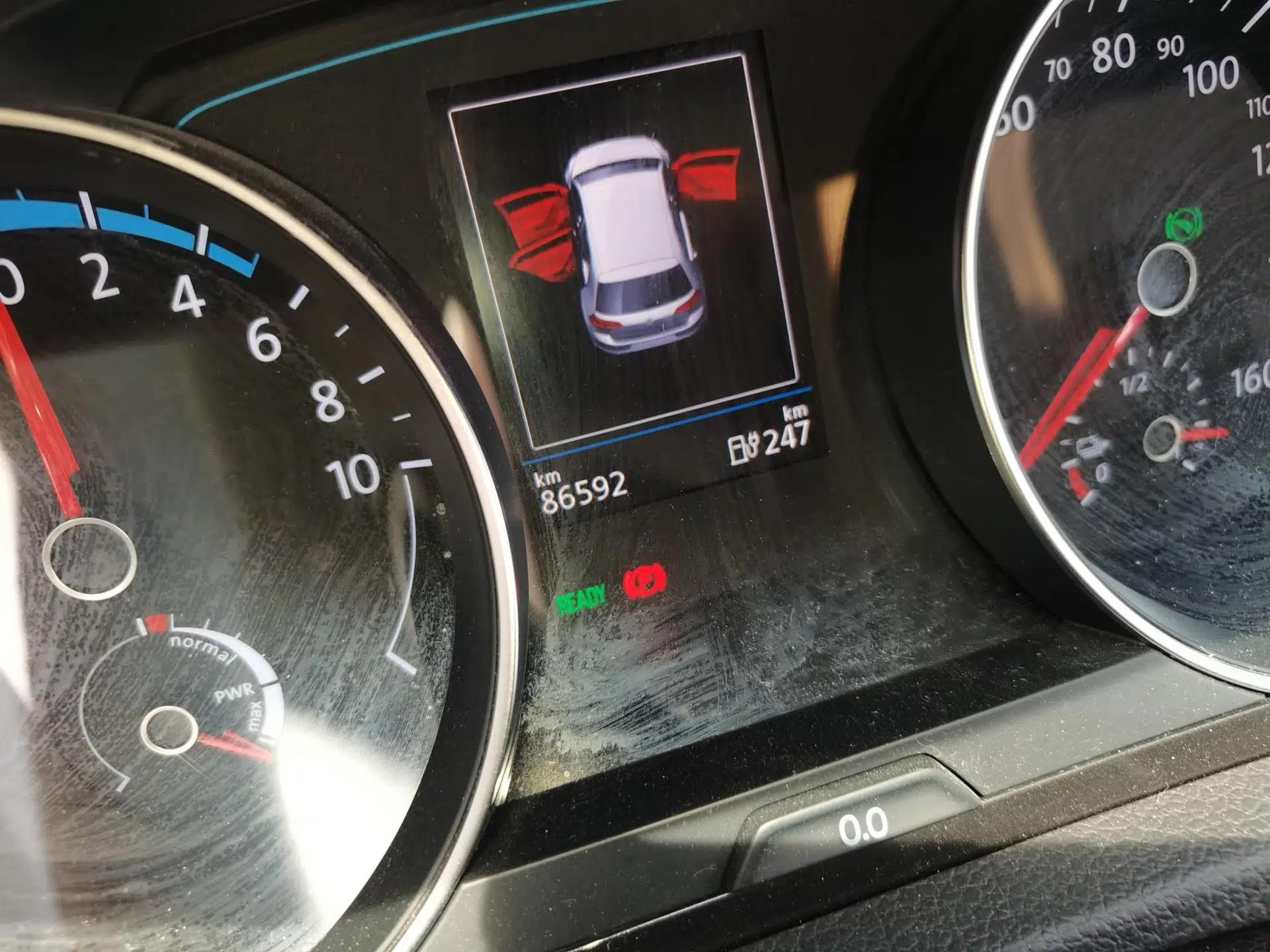 Volkswagen Golf Pure Electric 2020 Chari — миниатюра 13