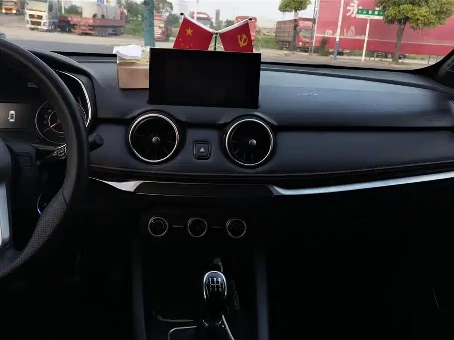 Fengguang 500 2022 Model 1.5L Manual Enjoyment Edition — миниатюра 13