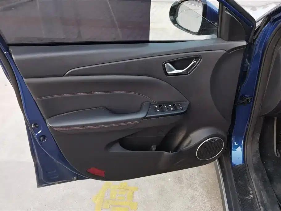 Fengguang 500 2022 Model 1.5L Manual Enjoyment Edition — миниатюра 7
