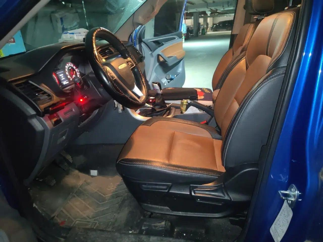 SAIC MAXUS T70 2020 2.0T Diesel Manual Two-Wheel Drive Comfort Edition with Long Bed and High Ground Clearance — миниатюра 16
