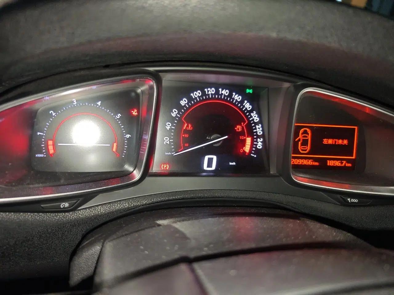 DS 5LS 2014 1.6T Luxury Edition THP160 — миниатюра 12
