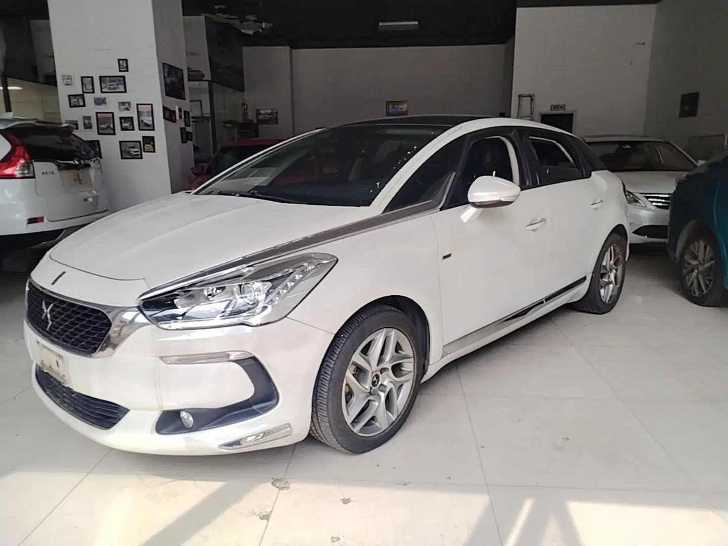 DS 5 2015 1.6T Elegant Edition THP160 — миниатюра 1