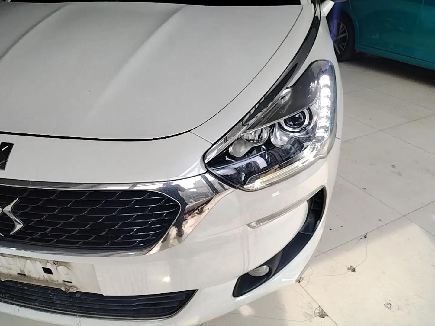 DS 5 2015 1.6T Elegant Edition THP160 — миниатюра 5