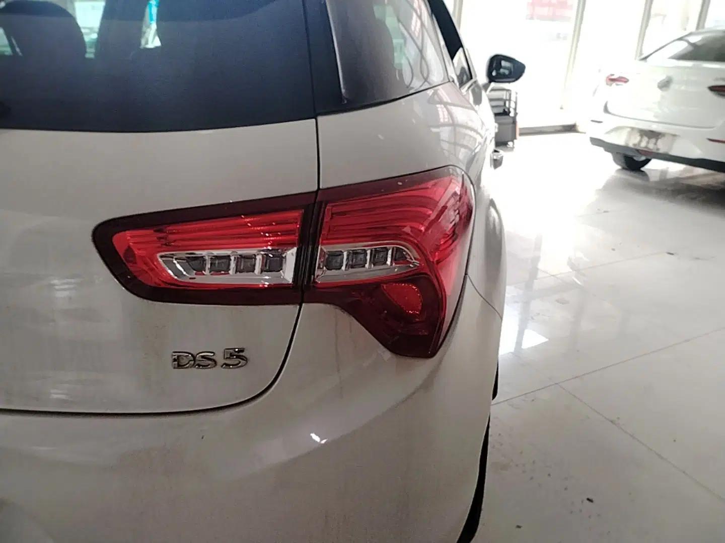 DS 5 2015 1.6T Elegant Edition THP160 — миниатюра 8