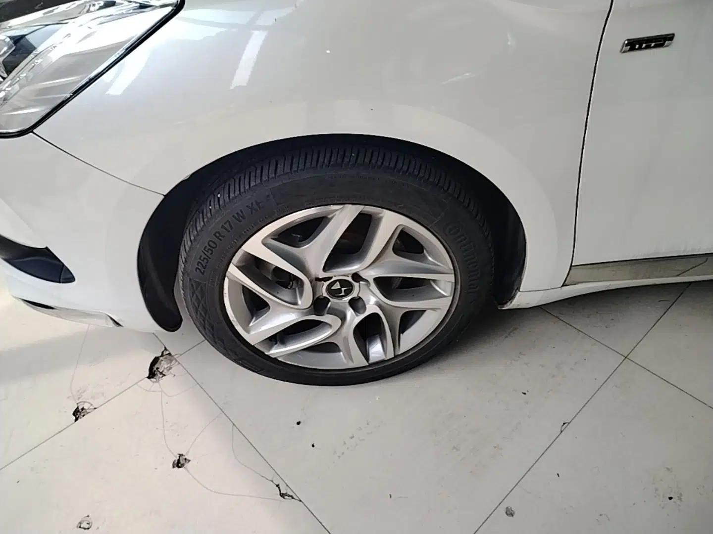 DS 5 2015 1.6T Elegant Edition THP160 — миниатюра 9