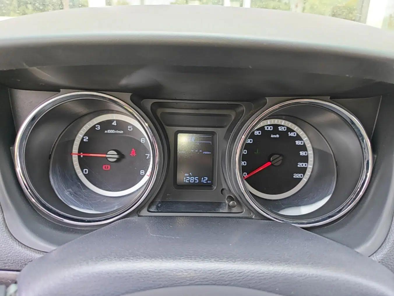 Dongfeng Aeolus A60 2016 1.5L Manual Luxury Version — миниатюра 15