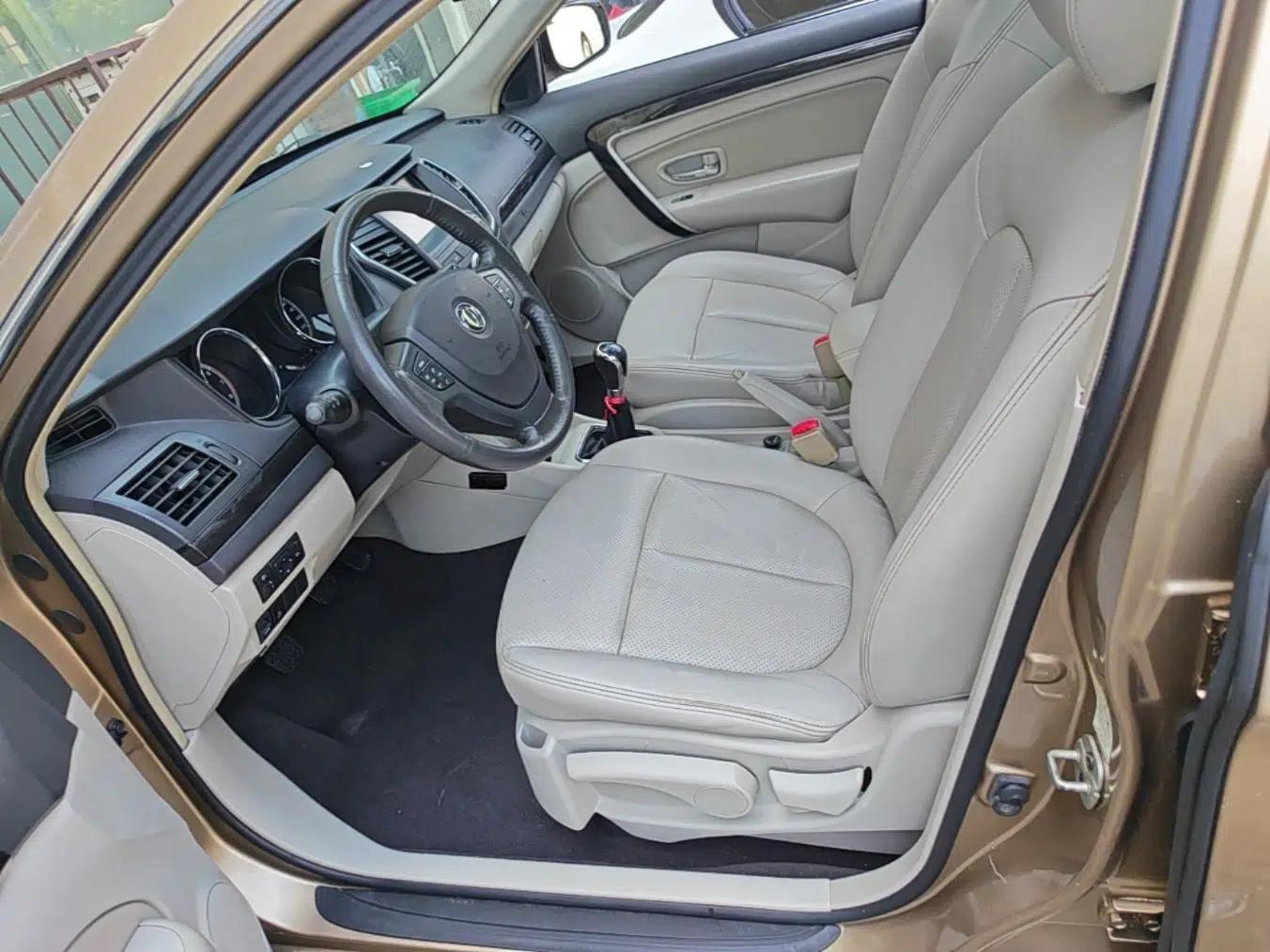 Dongfeng Aeolus A60 2016 1.5L Manual Luxury Version — миниатюра 18