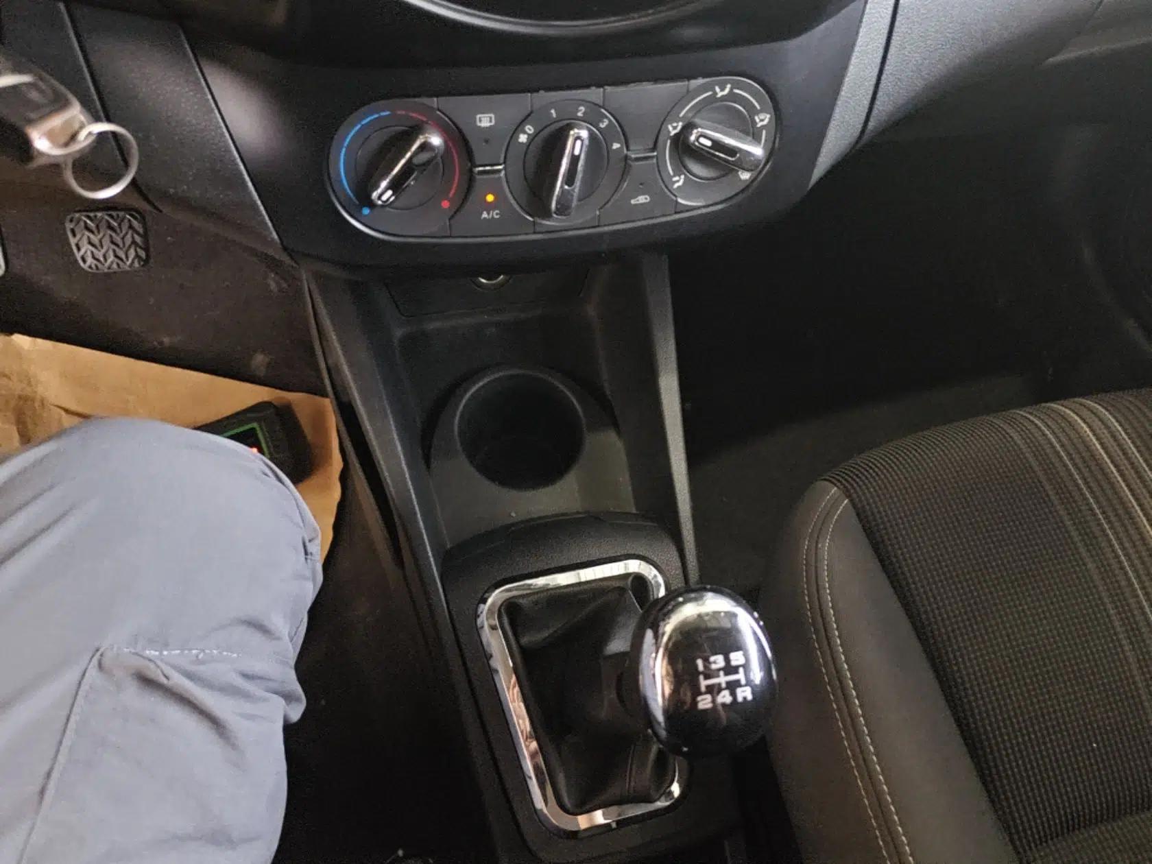 Dongfeng Aeolus AX3 2016 1.5L Manual Shangkue Model — миниатюра 17