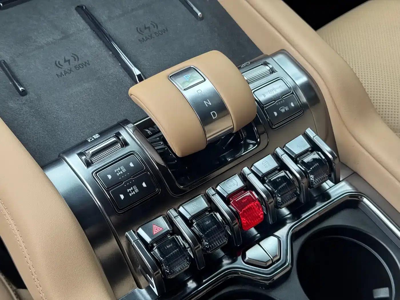 Leopard 8 2025 Smart & Brave Flagship Edition 7-Seater — миниатюра 11