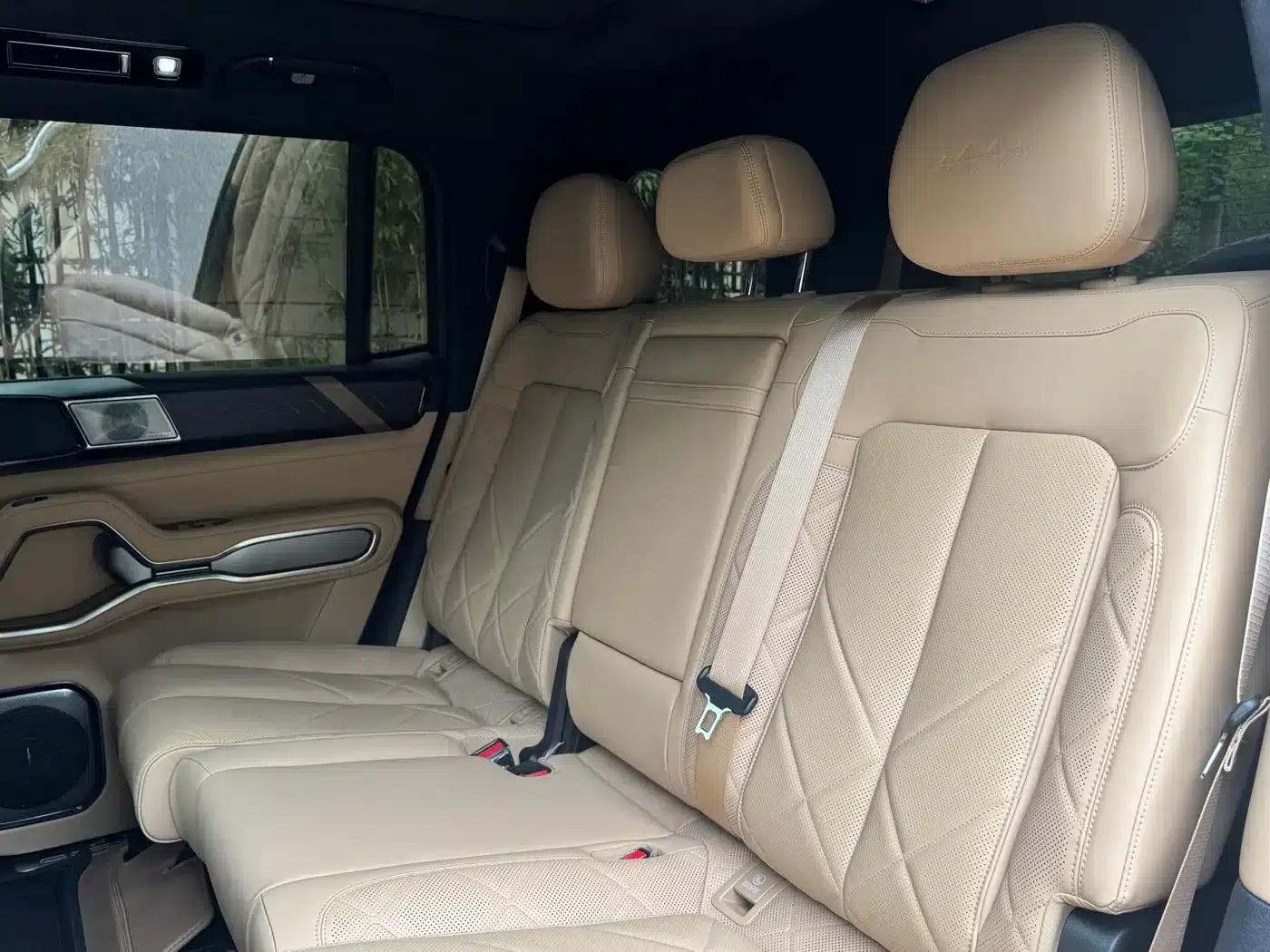 Leopard 8 2025 Smart & Brave Flagship Edition 7-Seater — миниатюра 10