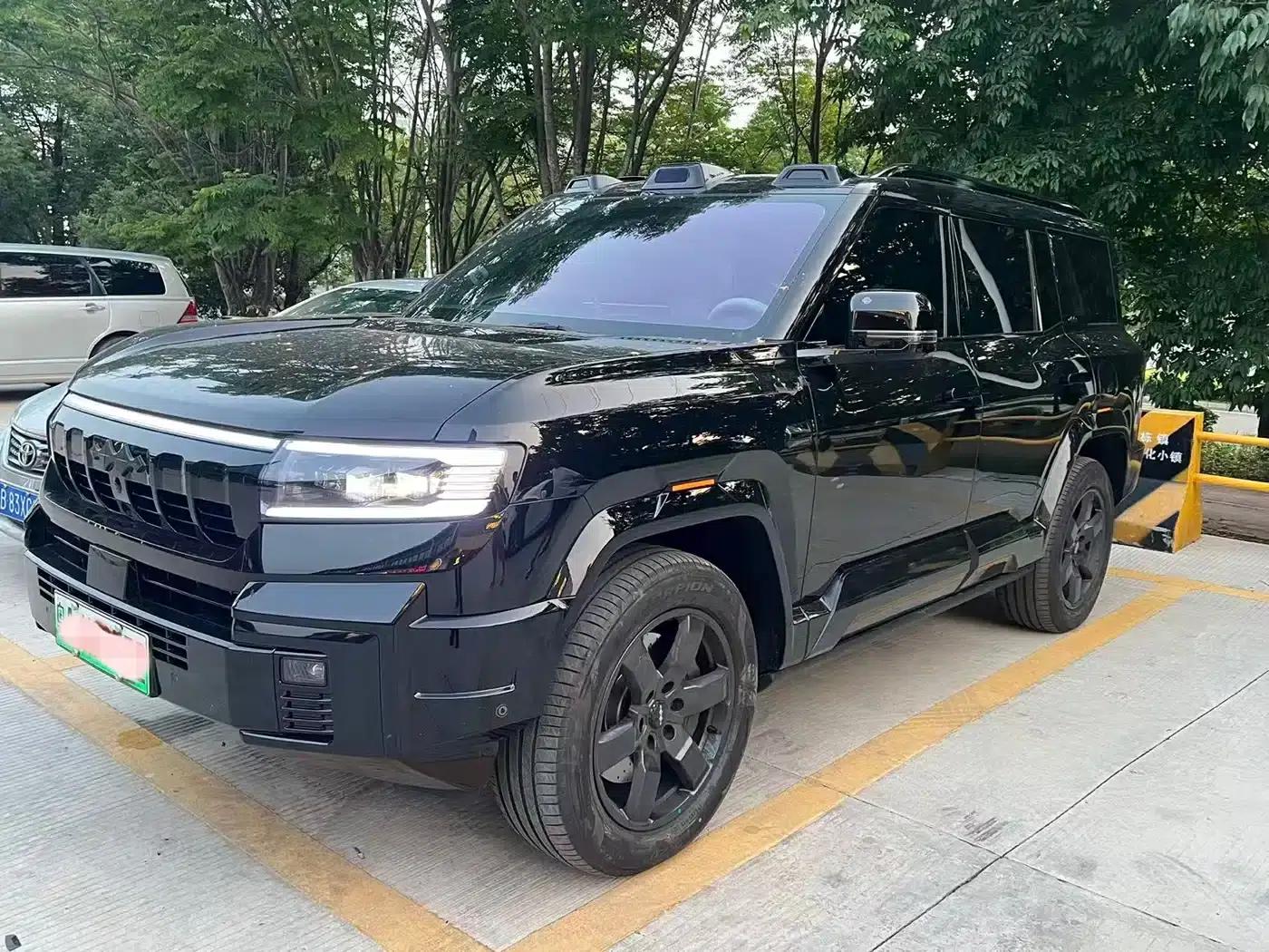 Leopard 8 2025 Smart & Brave Flagship Edition 5-seater — миниатюра 1