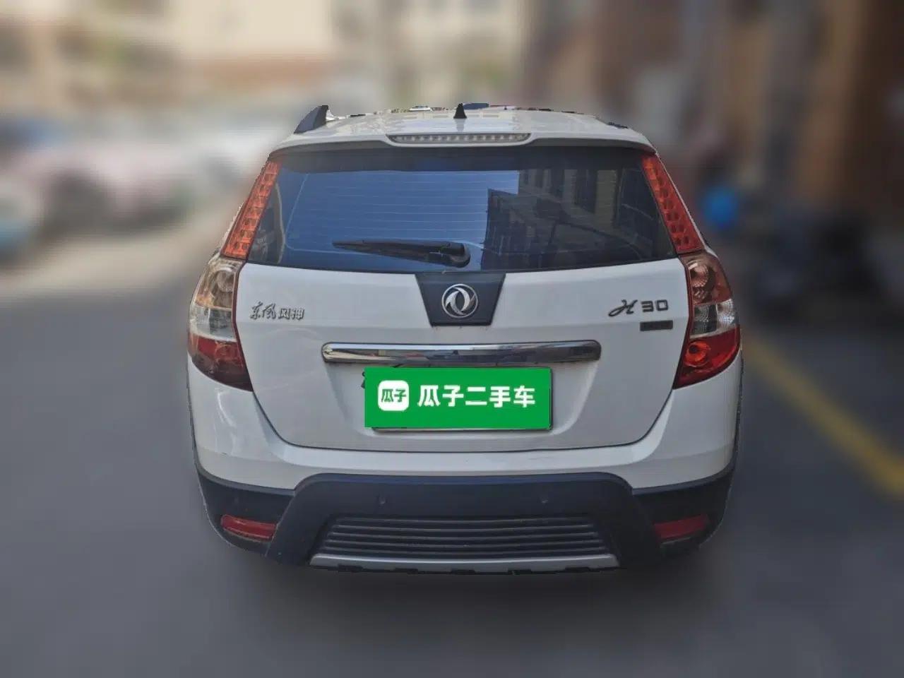 Dongfeng Aeolus H30 2014 CROSS 1.5L Manual Smart Drive Gratitude Edition — миниатюра 5