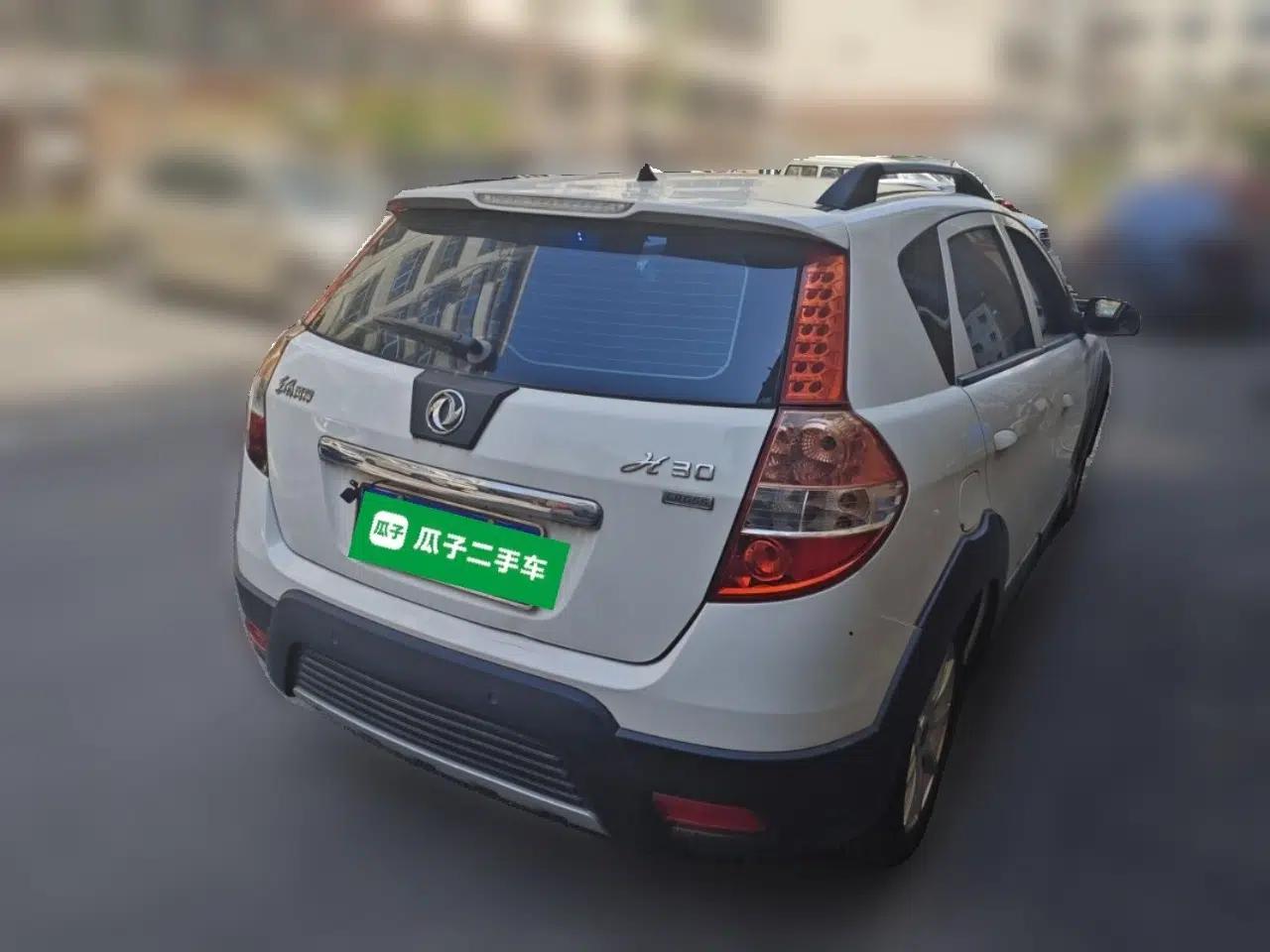 Dongfeng Aeolus H30 2014 CROSS 1.5L Manual Smart Drive Gratitude Edition — миниатюра 6