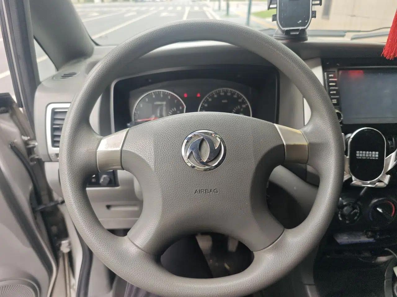 Dongfeng Shuaike 2011 1.6L Manual Comfort 7-Seater — миниатюра 11