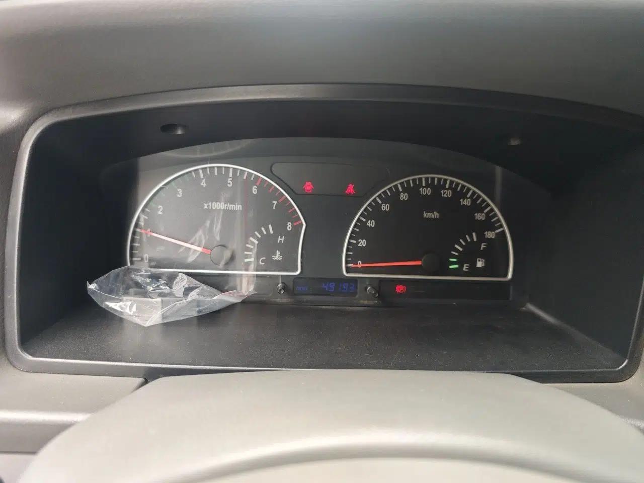 Dongfeng Shuaike 2011 1.6L Manual Comfort 7-Seater — миниатюра 12